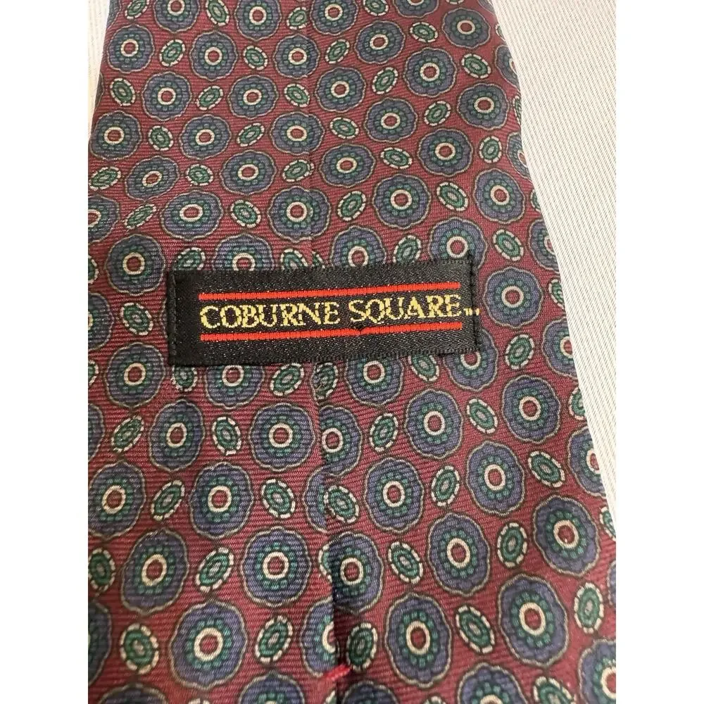 Coburne Square Men’s 100% Silk Neck Tie Made In Italy Red And Blue Paisley